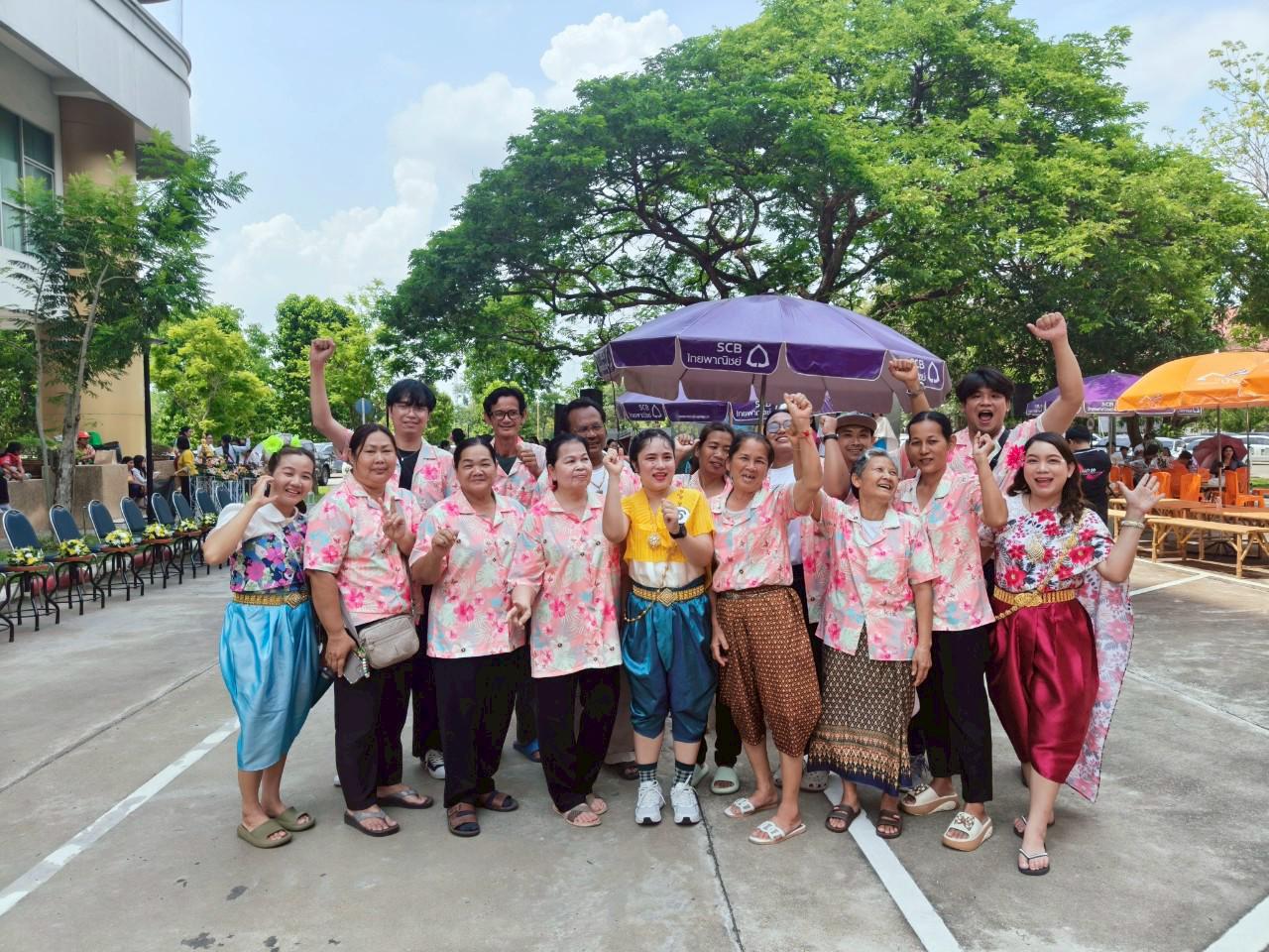 6. KPRU สวมผ้าไทย ห่มสไบ ใส่โจงสงกรานต์ สืบสานประเพณี ประจำปี 2568